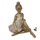 Ballerina figur siddende guld med lys kjole 17 cm