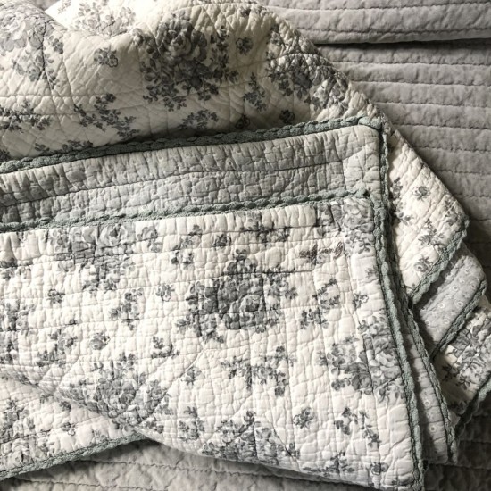 Quilt 140 x 220 - Audrey Grey Greengate